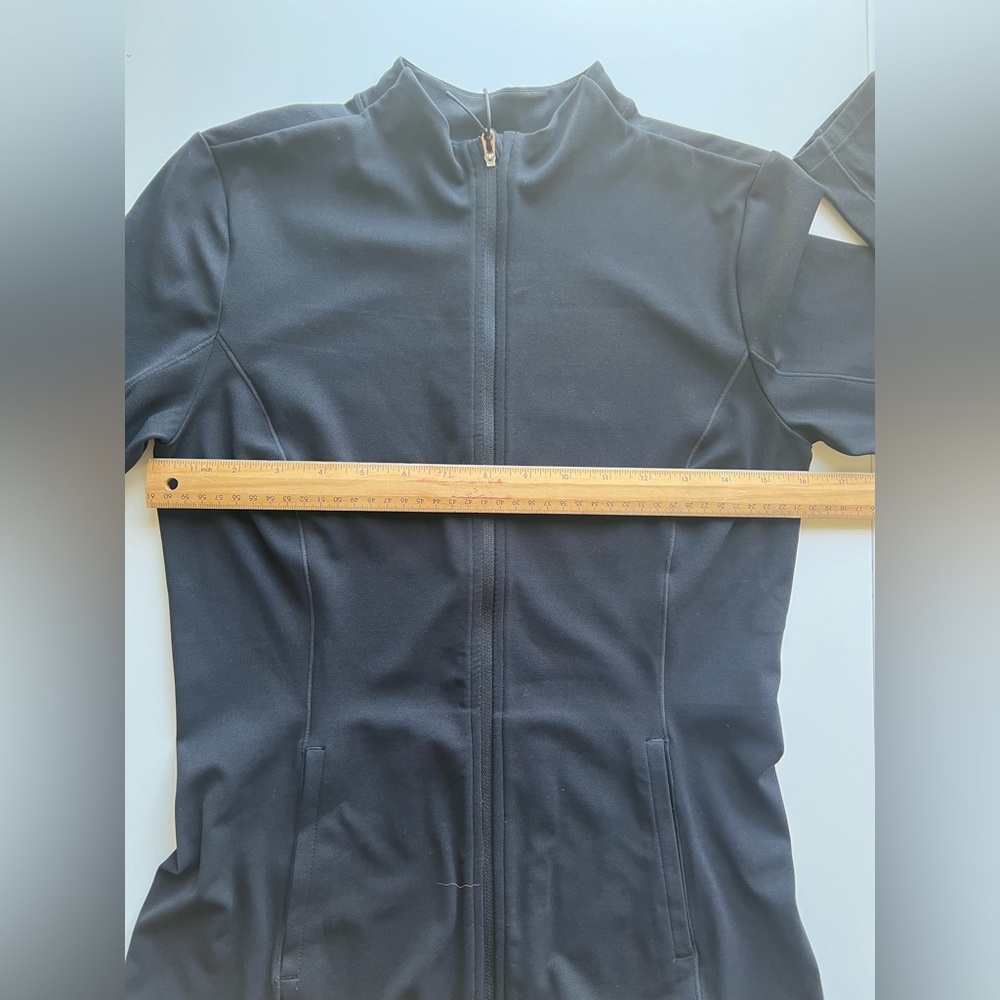 Nike Yoga Dri-Fit Luxe Fitted Jacket
Black Size M NWT - Picture 11 of 16